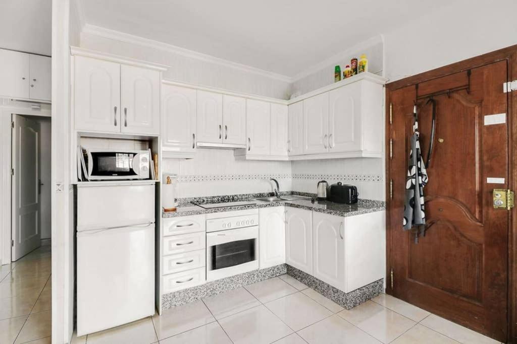 Capistrano Village, 1 Bedroom + Free Wi-Fi Nerja Exteriér fotografie
